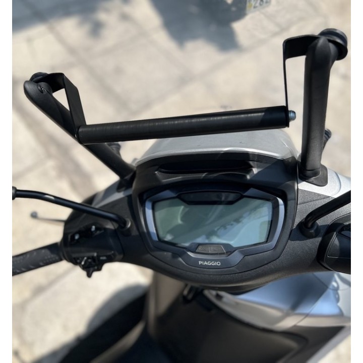 Smartphone / GPS mounting bracket compatible with Piaggio Beverly 300 / 400 2021-2025