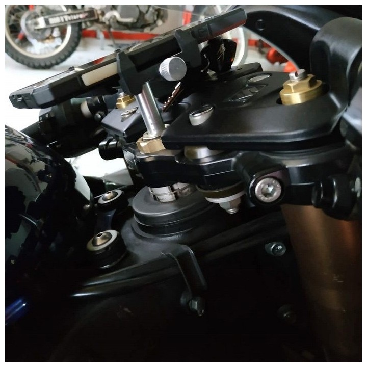 Βάση στήριξης smartphone / GPS για Suzuki GSXR 1300 Hayabusa 2008-2020