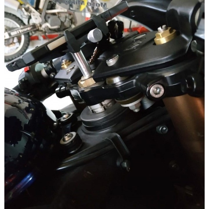Βάση στήριξης smartphone / GPS για Suzuki GSXR 1300 Hayabusa 2008-2020