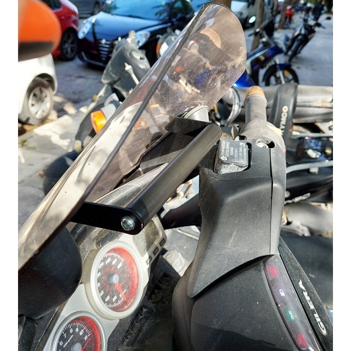 Smartphone / GPS mounting bracket compatible with Gilera Nexus 250 / 300 / 500 2003-2014