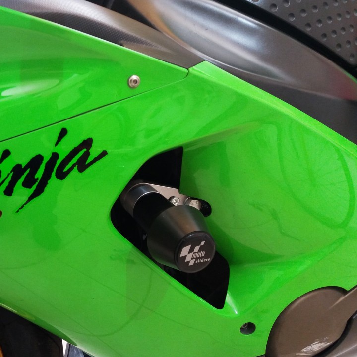 Frame crash pads compatible with Kawasaki ZX-6R 636 2005-2006